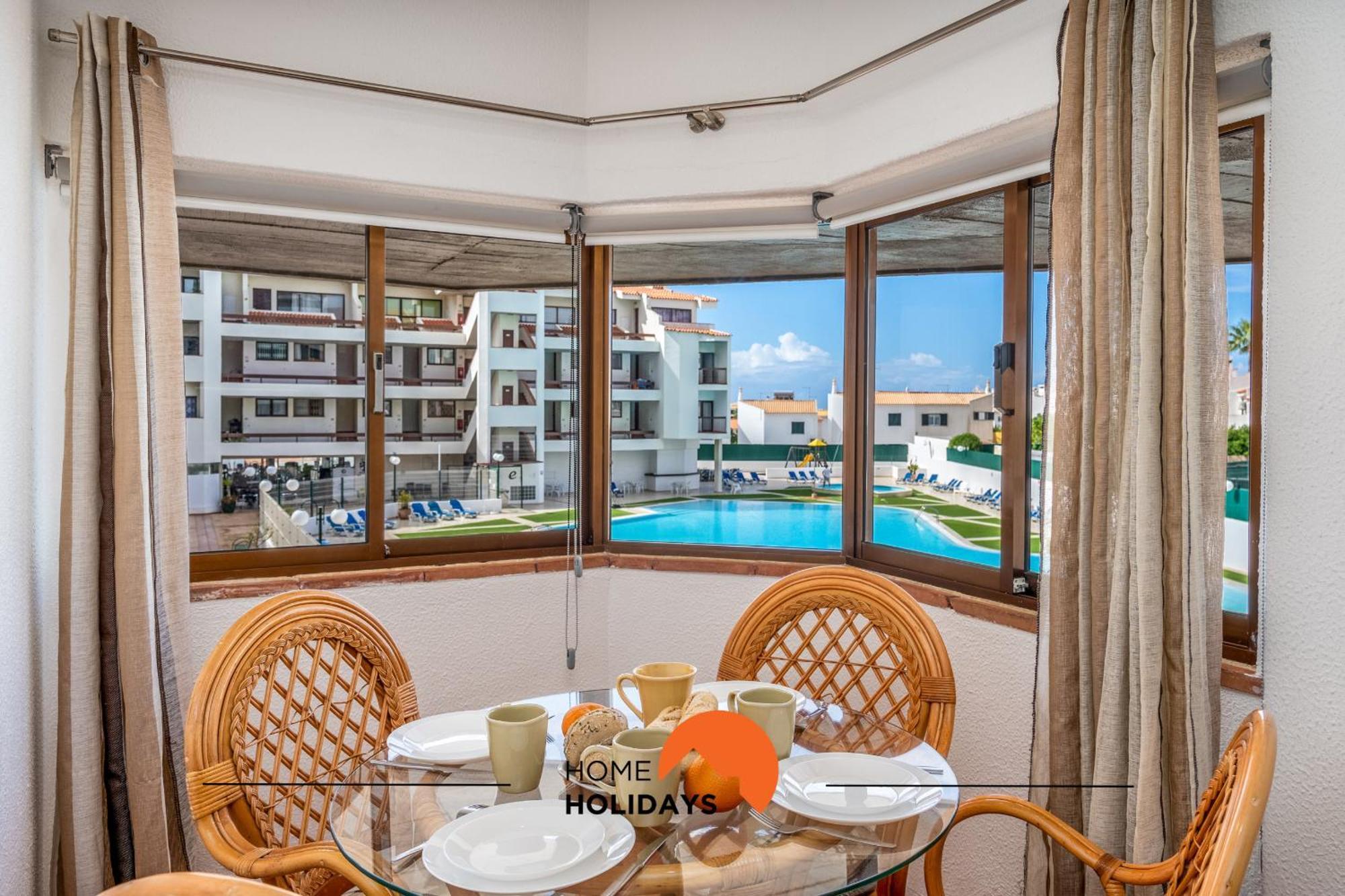 #212 Magna 106b By Holidays * Albufeira